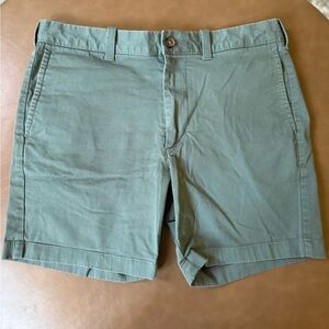 J. Crew Men's Olive Green Chino Short-7 inch inseam